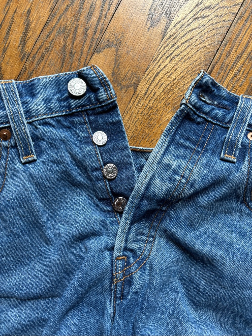 Levi 501 High Rise Denim Jean Shorts - Picture 4 of 6